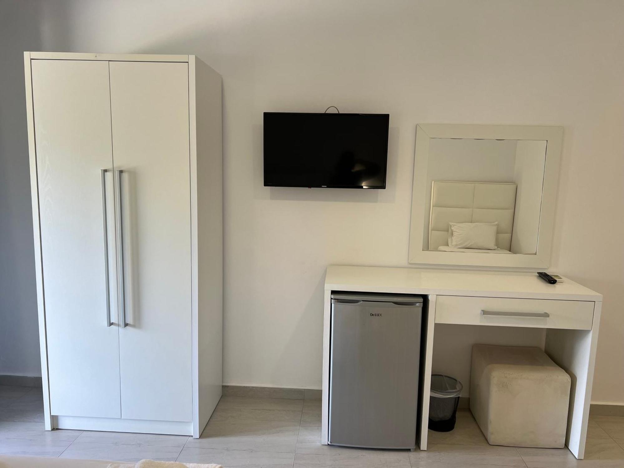 Stonevilla Buta Hotel 3*